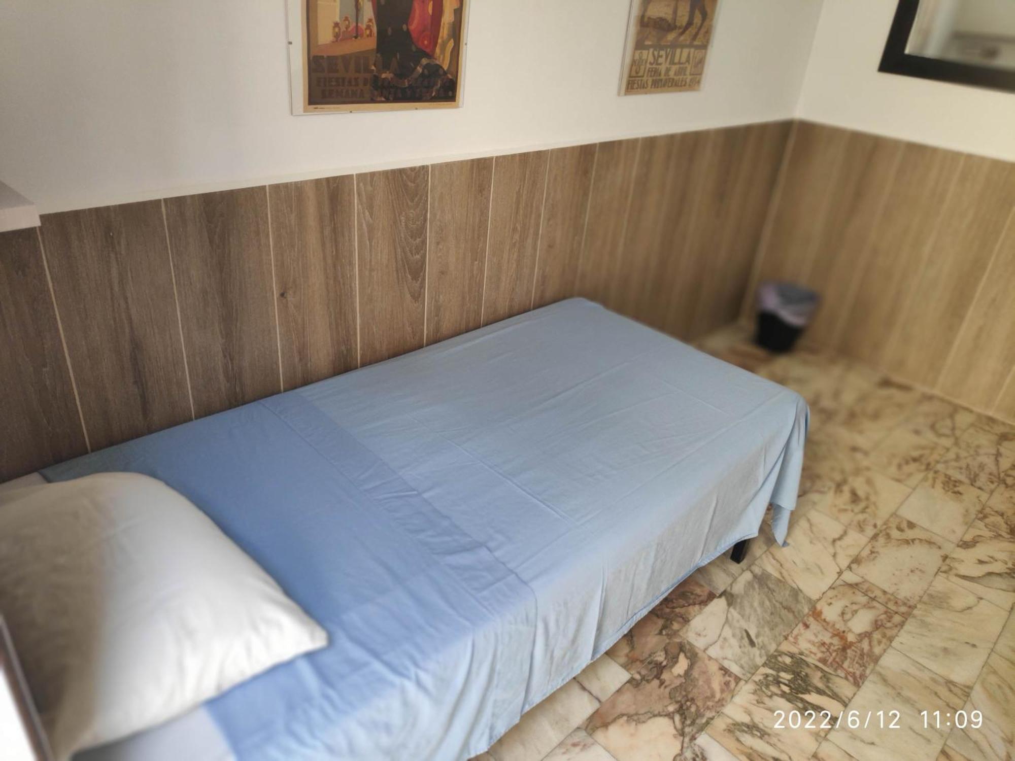 Hostel Triana Backpackers Seville Room photo